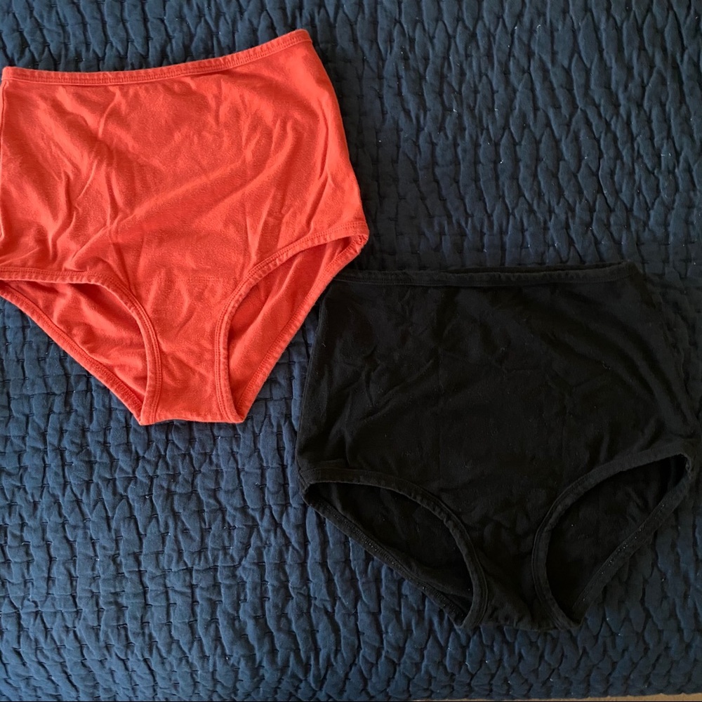 Arq high-rise undies in black and cadmium M